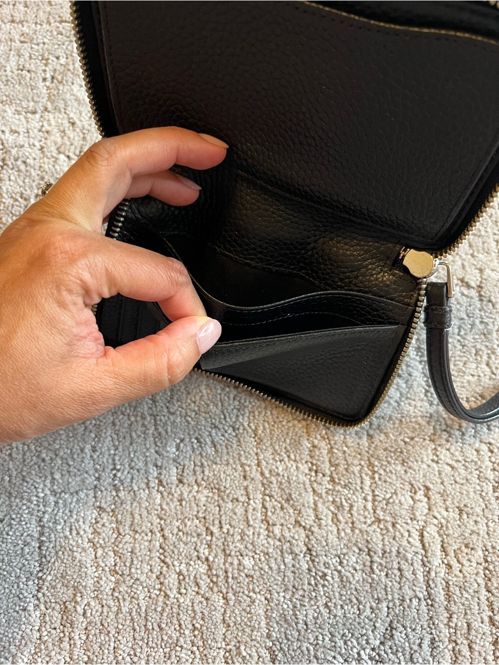 Marc Jacobs Black Pebbled Leather Wristlet Wallet with Strap - Picture 9 of 11